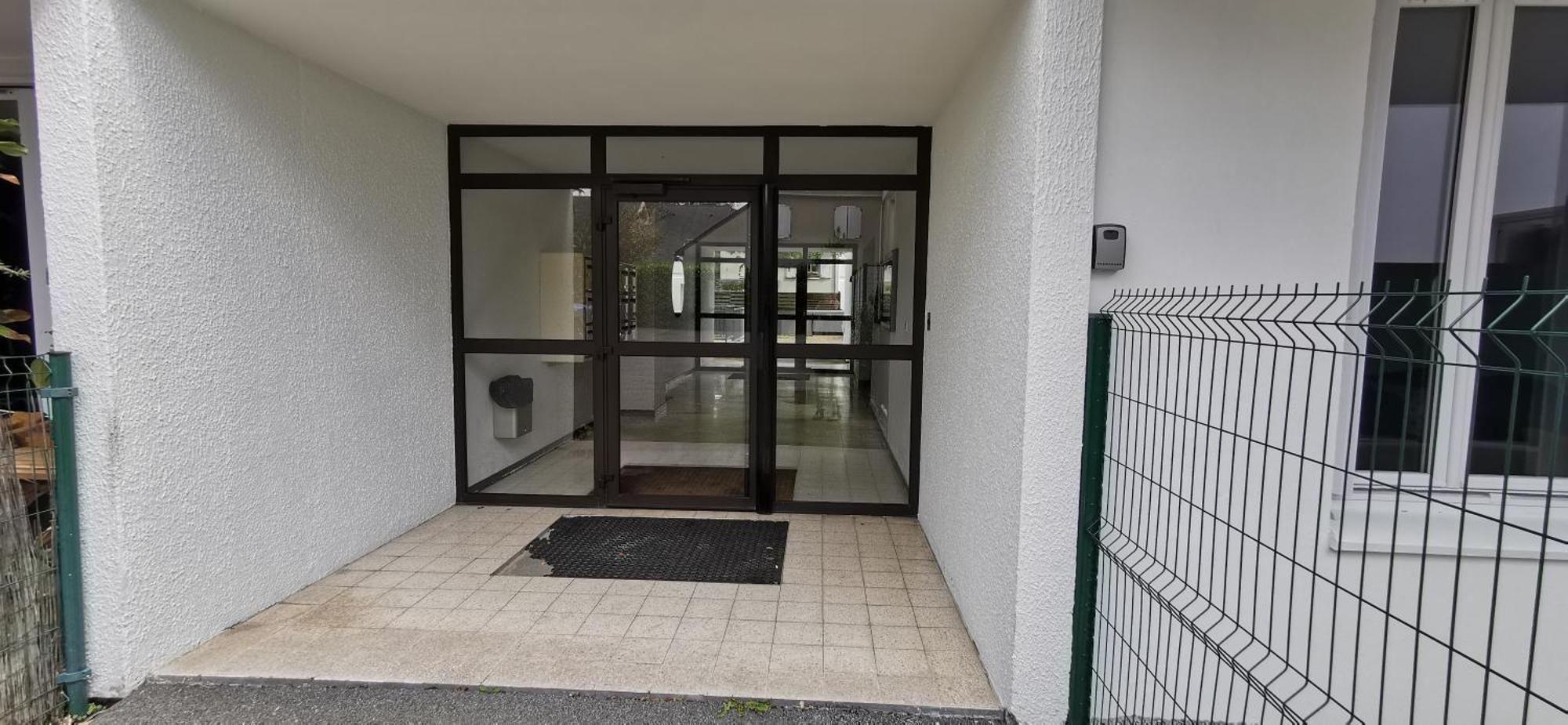 Le Patio Tram Paridis Apartment Nantes Luaran gambar